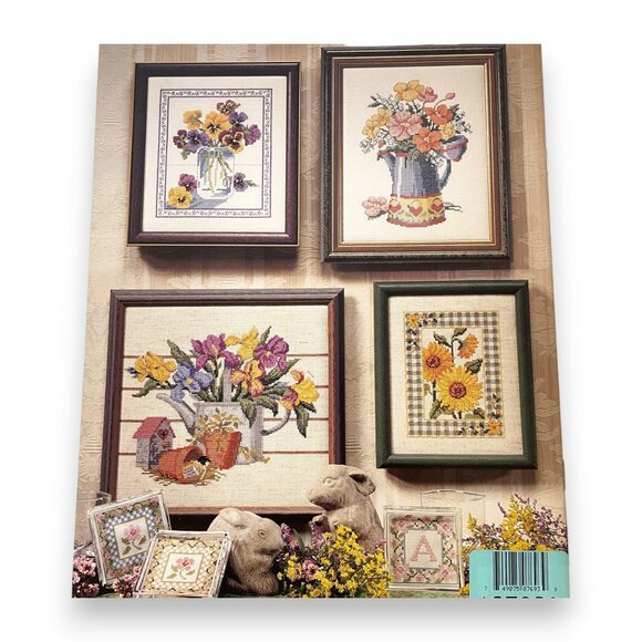 Cross Stitch Country Bouquets Booklet by Terrece Beesley 1996 - Picture 2 of 3